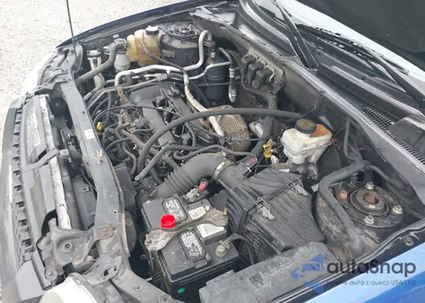 2006 Ford Escape Xls/Xls Manual z USA, uszkodzony, nr VIN 1FMYU02Z96KA73492